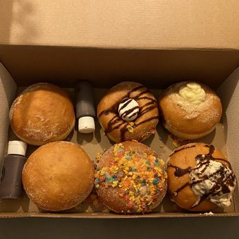 BomboBar - Bomboloni's in their natural habitat - Desserts Near Me - Chicago, Illinois BomboBar - Bomboloni's in their natural habitat - Desserts Near Me - Chicago, Illinois