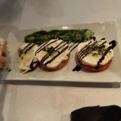 Enza's Italian Restaurant - Pomodoro caprese