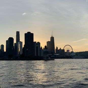 Chicago Yachting - Boat Charters Near Me - Chicago, Illinois