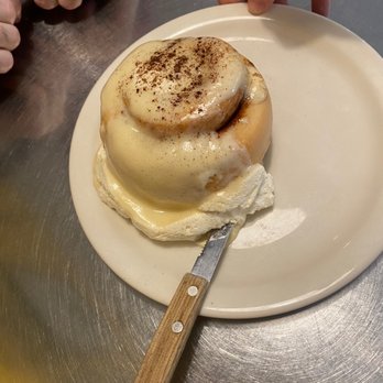 Sunshine Café - Cinnamon roll - Breakfast & Brunch Near Me - Silverthorne, Colorado