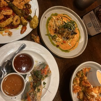 Entourage - Sweet Chili Calamari Tempura Fried Cheese Curds Vietnamese Spring rolls  Crab cake - American Near Me - Naperville, Illinois