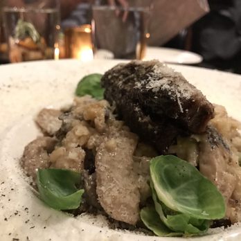 Le Hobbit - Buffalo cheek Risotto with mushrooms - French Near Me - Quebec City, Quebec Le Hobbit - Buffalo cheek Risotto with mushrooms - French Near Me - Quebec City, Quebec