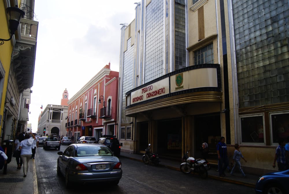 Teatro Armando Manzanero