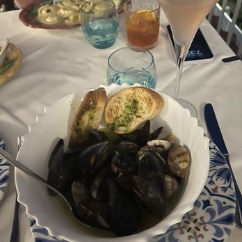 Le Bonta del Capo - Mussels - Italian Near Me - Conca dei Marini, SA