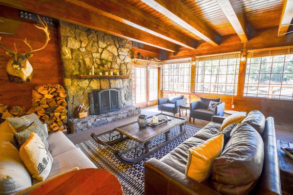 Rainbow Lodge by null