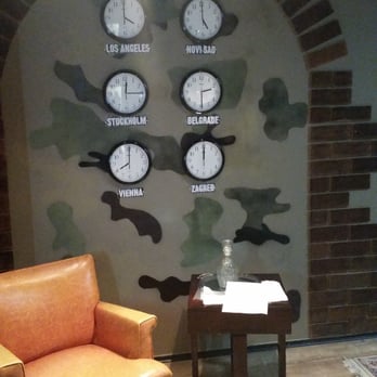 Fox in a Box Los Angeles photo 7