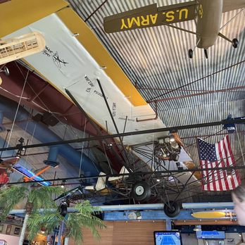 Pilot Pete's - American Near Me - Schaumburg, Illinois