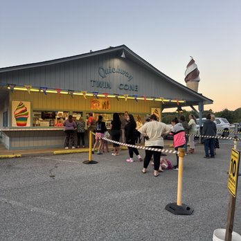 Quickway Twin Cone - Ice Cream & Frozen Yogurt Near Me - Bloomingburg, New York Quickway Twin Cone - Ice Cream & Frozen Yogurt Near Me - Bloomingburg, New York