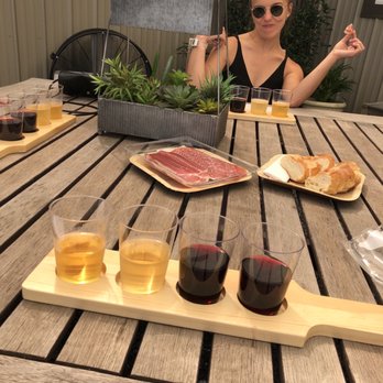 Hidden Hills Farm and Vineyard - Wine flight - Wineries Near Me - Frederick, Maryland