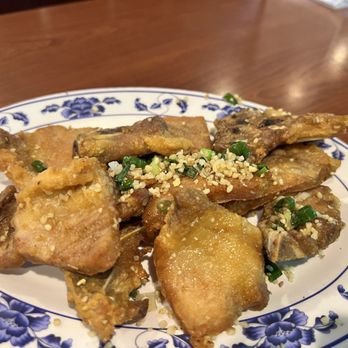 8 Fat Fat 8 Bar & Grille - Salt, pepper, pork chops, very tasty and pares  as well with the fried lettuce - Chinese Near Me - Honolulu, Hawaii