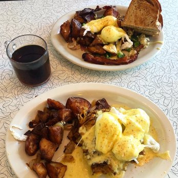 Howley's Restaurant - Southern Eggs Benedict - Diners Near Me - West Palm Beach, Florida Howley's Restaurant - Southern Eggs Benedict - Diners Near Me - West Palm Beach, Florida