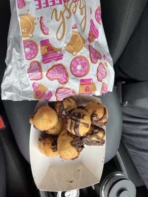 Bonnie's Donuts by null