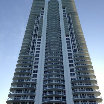 Luiz Cavalcanti - Compass - Akoya, North Beach - Real Estate Agents Near Me - Miami Beach, Florida Luiz Cavalcanti - Compass - Akoya, North Beach - Real Estate Agents Near Me - Miami Beach, Florida