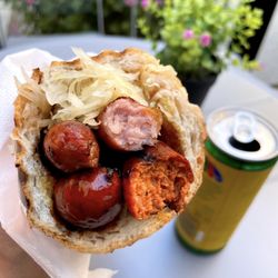 Brunos Korvbar - Baguette Double -- with Kabanoss and Stockholmer