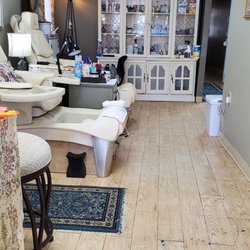 Lacquer Nail Spa - Back of the shop