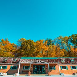 Mountain Sports LTD - Starting to look like fall around here!