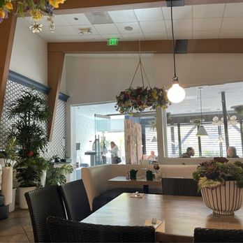 Toasted La Mesa - Restaurant looking into the " patio" area - Breakfast & Brunch Near Me - La Mesa, California Toasted La Mesa - Restaurant looking into the " patio" area - Breakfast & Brunch Near Me - La Mesa, California