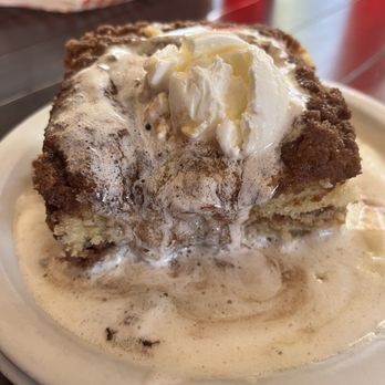 Carolyn's Cafe - Carolyn's Famous Coffee Cake - Breakfast & Brunch Near Me - Redlands, California