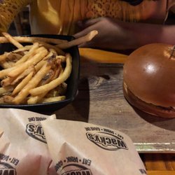 Wacky Wings Eatery - Veggie mushroom burger and fries