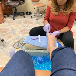 Happy Nails - Sally is the best !