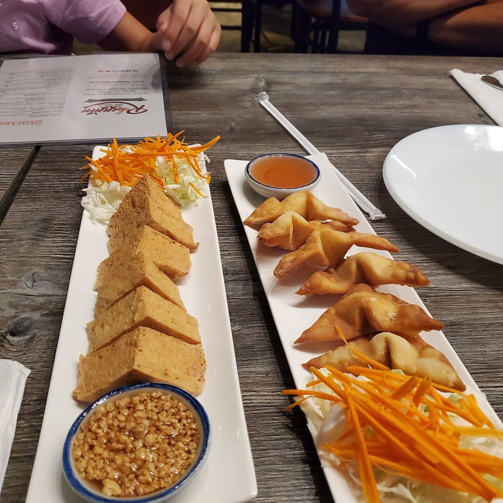 Royyim Thai - Deep fried tofu and crab puff appetizers. - Thai Near Me - Mesa, Arizona Royyim Thai - Deep fried tofu and crab puff appetizers. - Thai Near Me - Mesa, Arizona