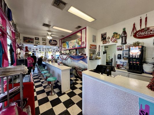 Mr D'z Route 66 Diner by null
