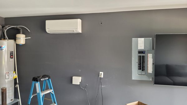 General solutions Logo