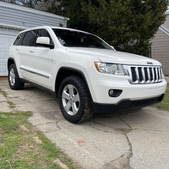V & J Auto Body - Body Shops Near Me - Lindenhurst, New York