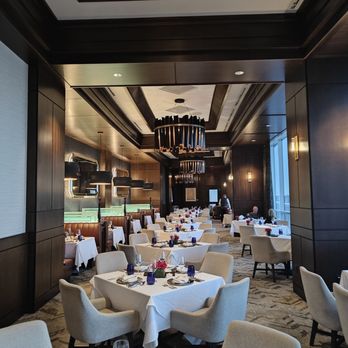 1832 Steakhouse - the interior of the restaurant - Steakhouses Near Me - Durant, Oklahoma