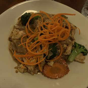 5 Thai Bistro - Pad See Ew - Asian Fusion Near Me - Portsmouth, New Hampshire