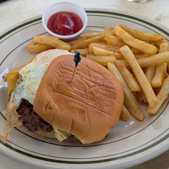 Sawyer & Co - Wagyu burger - Diners Near Me - Austin, Texas Sawyer & Co - Wagyu burger - Diners Near Me - Austin, Texas