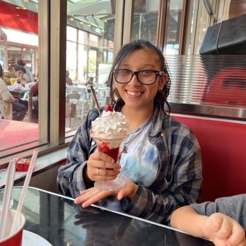 Ruby's Diner - Diners Near Me - Commerce, California Ruby's Diner - Diners Near Me - Commerce, California