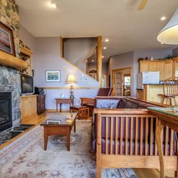 Cascade Vacation Rentals - Aspenwood 6526 is a cheerful 3 bedroom family vacation townhome in Tofte with panoramic views of Lake Superior.