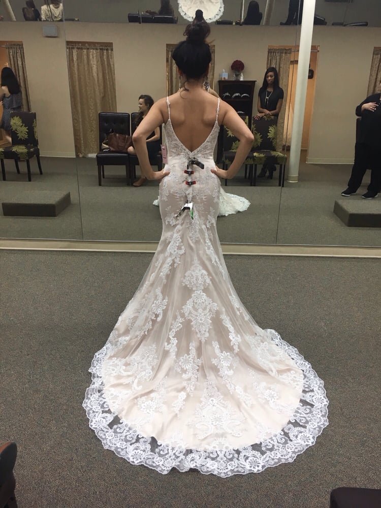 ventura's bridal fashions