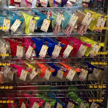 アズズ Closed Fashion 早島3195 2 都窪郡 早島町 岡山県 Japan Phone Number Yelp