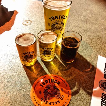 Tortugo Brewing - Some beer samplers and a pint - Breweries Near Me - Inglewood, California
