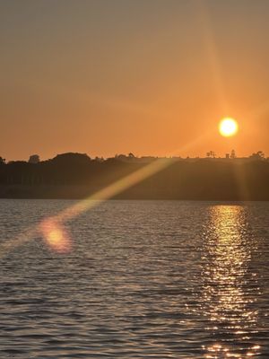 Newport Dunes Waterfront Resort & Marina by null