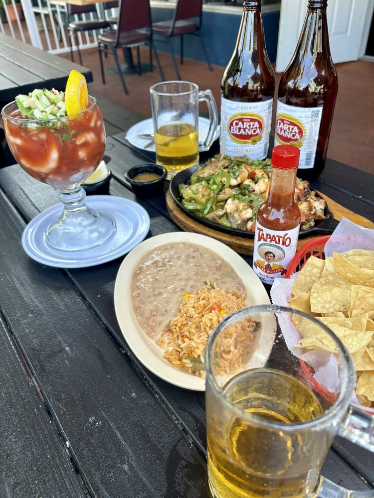 Ostioneria Siete Mares Mexican Restaurant & Seafood