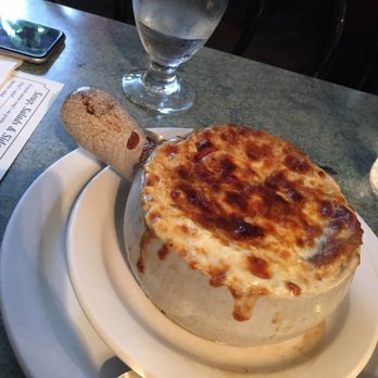 Amelia's - French onion soup. Very good. - Pizza Near Me - Montreal, Quebec Amelia's - French onion soup. Very good. - Pizza Near Me - Montreal, Quebec