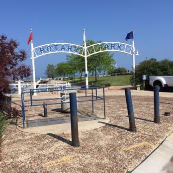 Rotary Park - Parks Near Me - Mequon, Wisconsin Rotary Park - Parks Near Me - Mequon, Wisconsin
