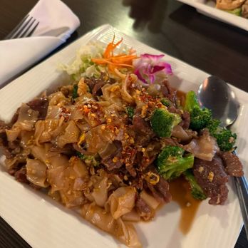 Coconut Bay - Thai Near Me - Burlingame, California