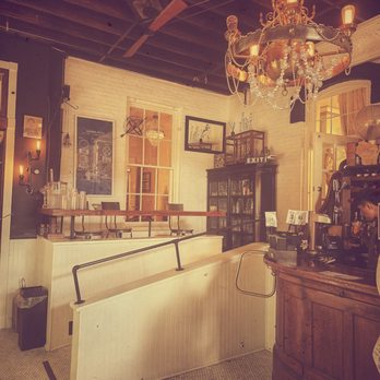 Maxwell Mansion - Apothecary - Hotels Near Me - Lake Geneva, Wisconsin