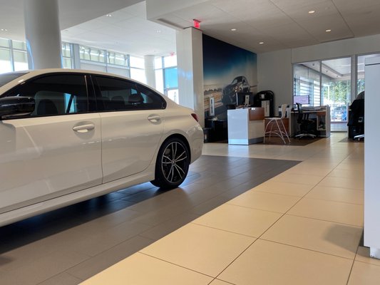 BMW OF ARLINGTON - Updated August 2025 - 105 Photos & 307 Reviews ...