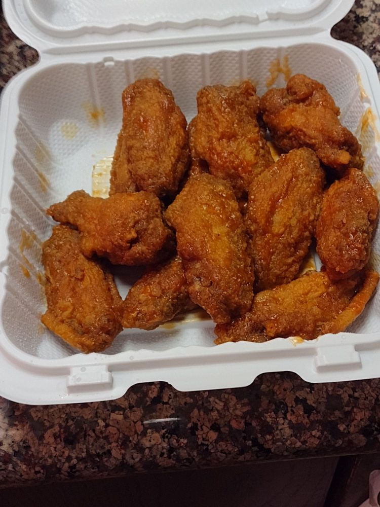 WING HOUSE Updated August 2024 298 King Street W, Prescott, Ontario