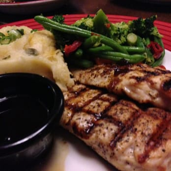 TGI Fridays UK - Jack Daniels Chicken - American Near Me - Birmingham, XWM