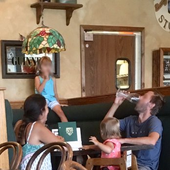 Hennessey's Tavern - Irresponsible parents and the staff didn't say a word. - Pubs Near Me - Dana Point, California