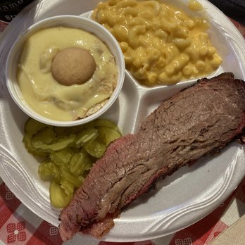 Black's Barbecue Lockhart - Beef Brisket with Mac & cheese is another good choice - Barbeque Near Me - Lockhart, Texas Black's Barbecue Lockhart - Beef Brisket with Mac & cheese is another good choice - Barbeque Near Me - Lockhart, Texas