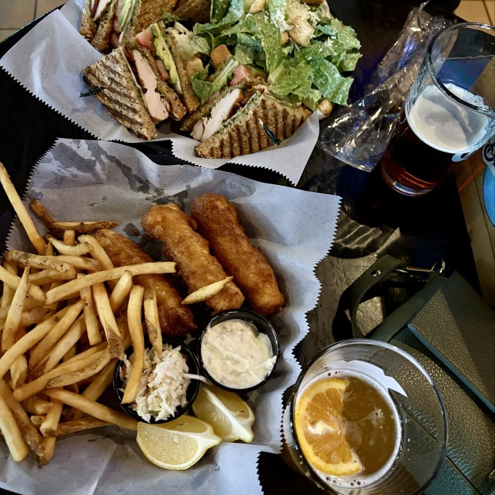 Paddy Mac's - Fish and chips and chicken sandwich - Irish Near Me - Chicago, Illinois Paddy Mac's - Fish and chips and chicken sandwich - Irish Near Me - Chicago, Illinois