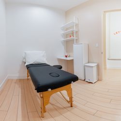 Origin Physical Therapy - Interior private treatment room