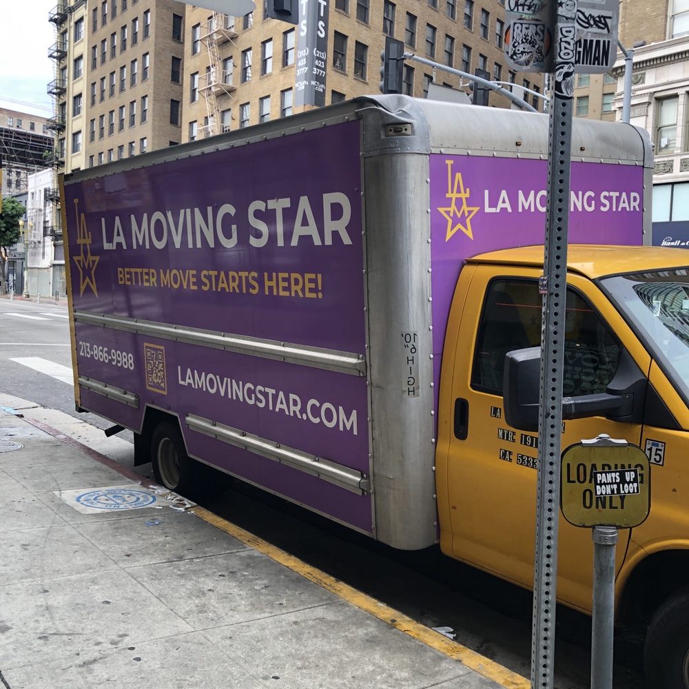 Moving truck